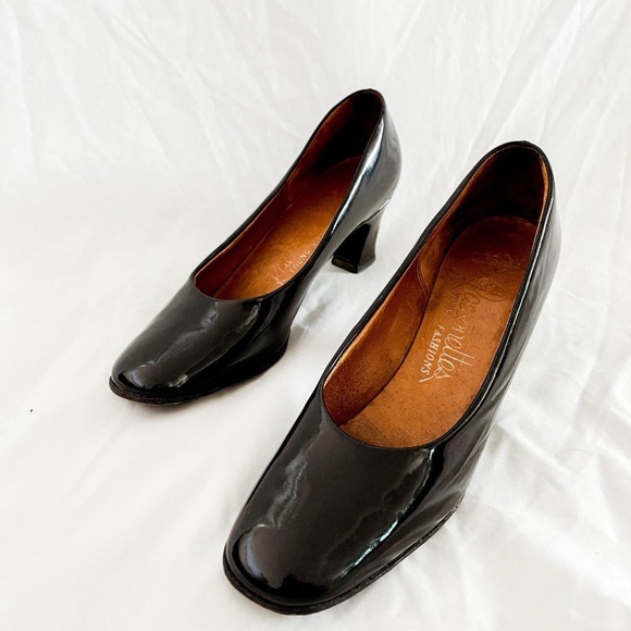 Vintage 60s Corfam faux patent leather heels - Picture 5 of 5